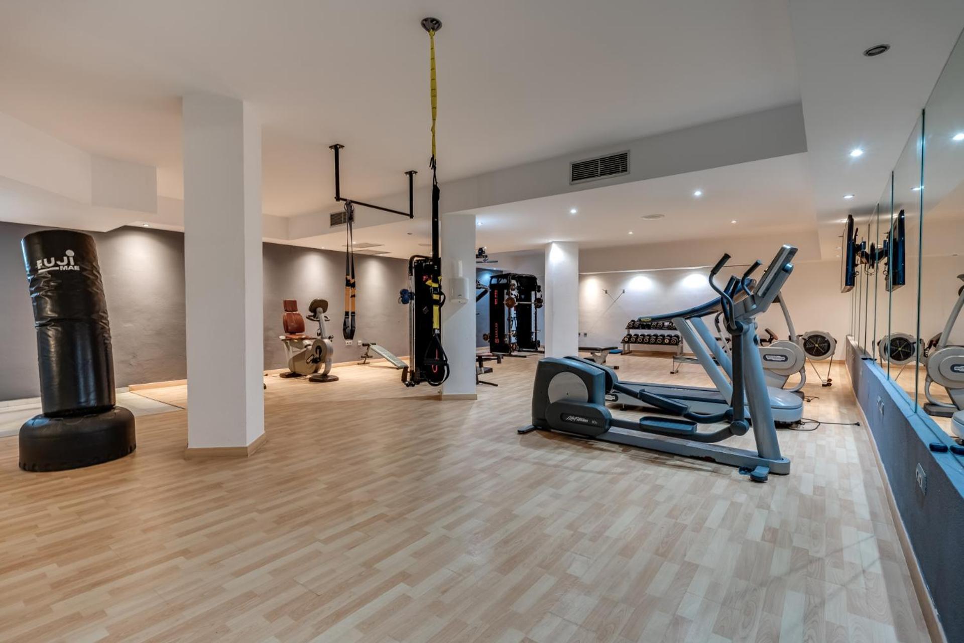 Molo Residences Boutique Apartments & Spa マルベーリャ エクステリア 写真