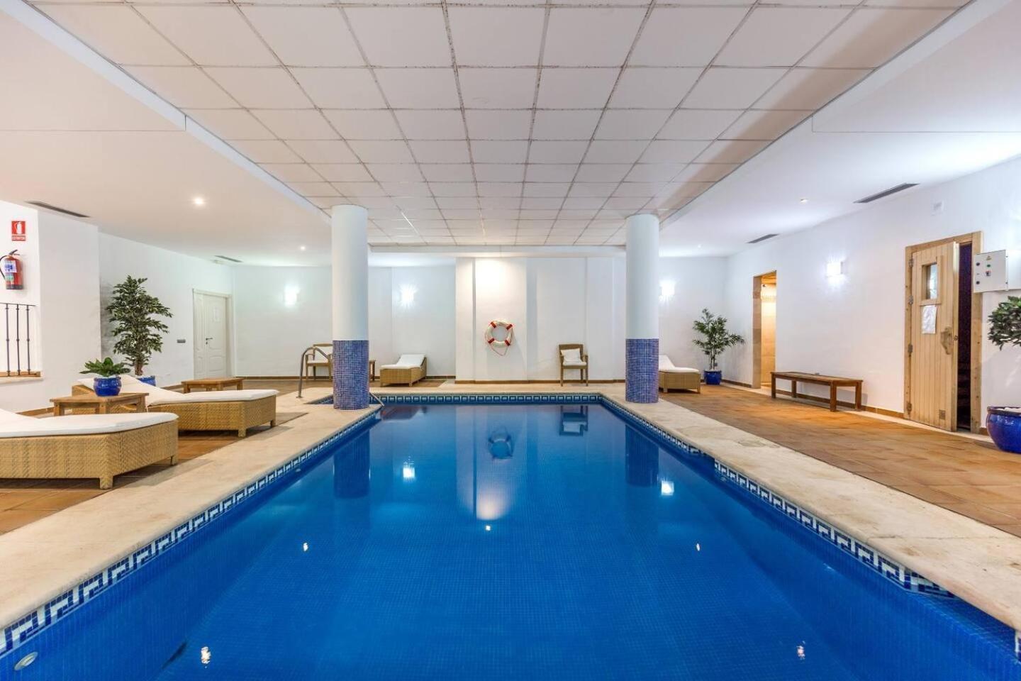 Molo Residences Boutique Apartments & Spa マルベーリャ エクステリア 写真