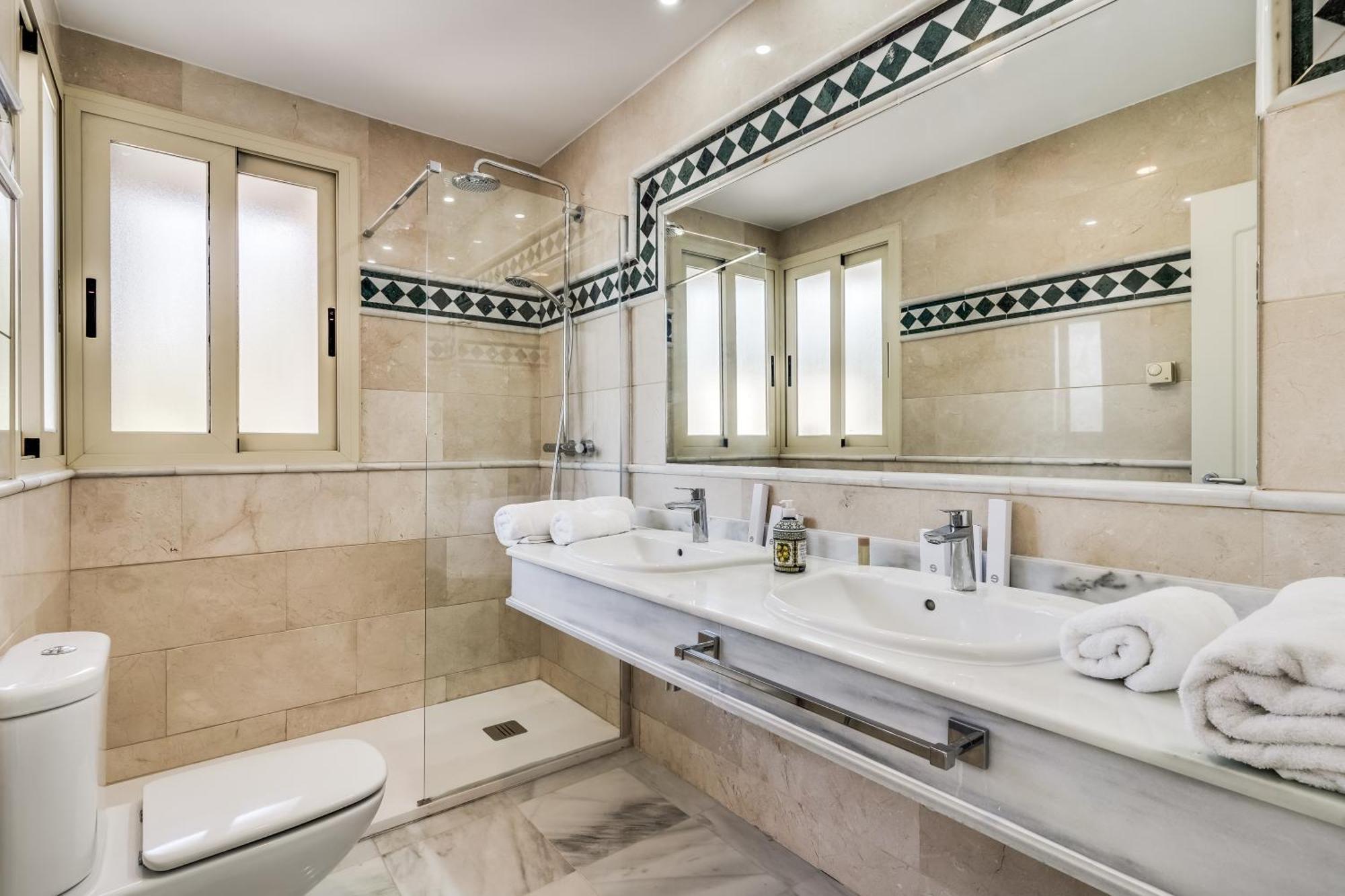 Molo Residences Boutique Apartments & Spa マルベーリャ エクステリア 写真