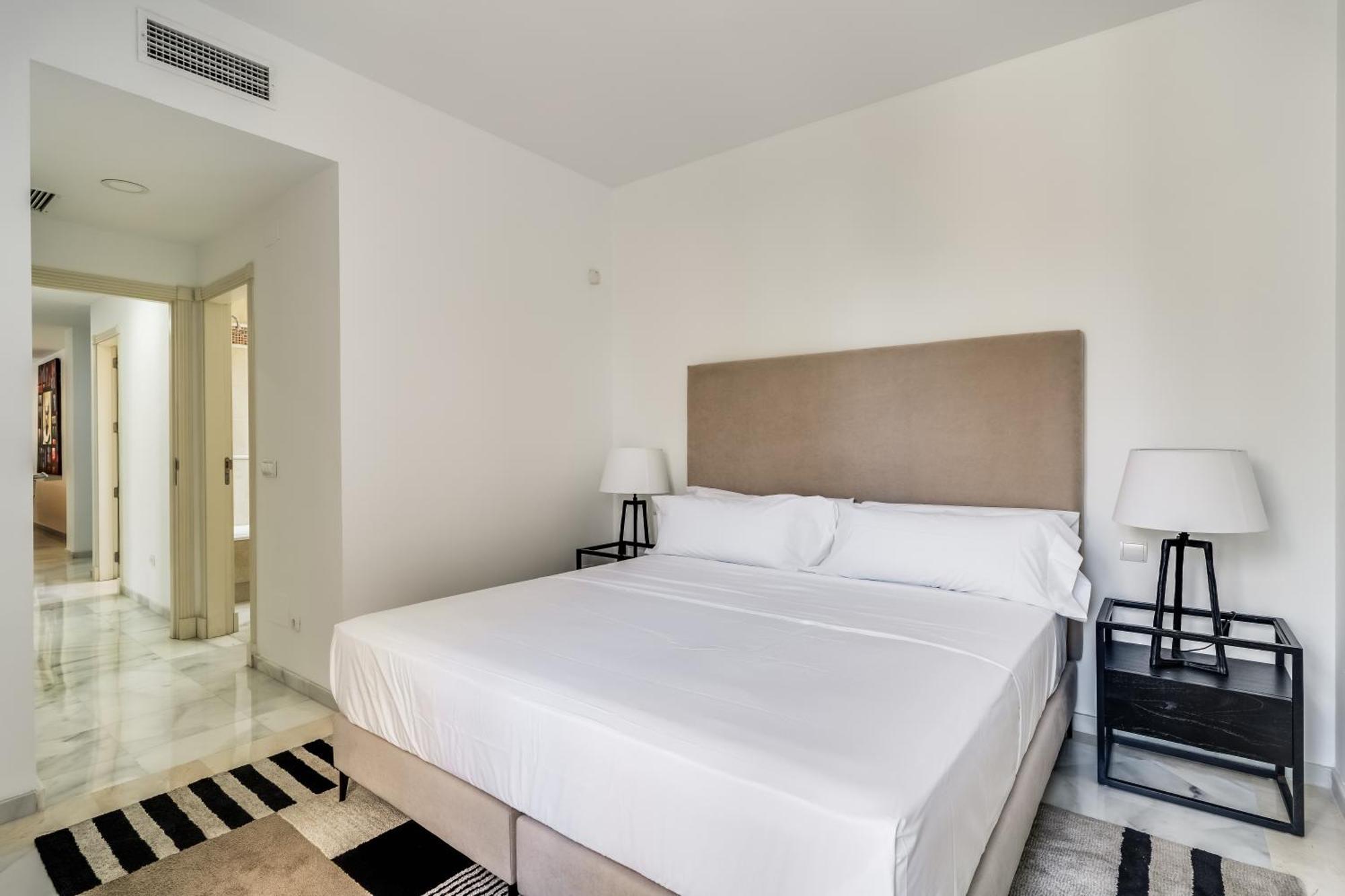 Molo Residences Boutique Apartments & Spa マルベーリャ エクステリア 写真