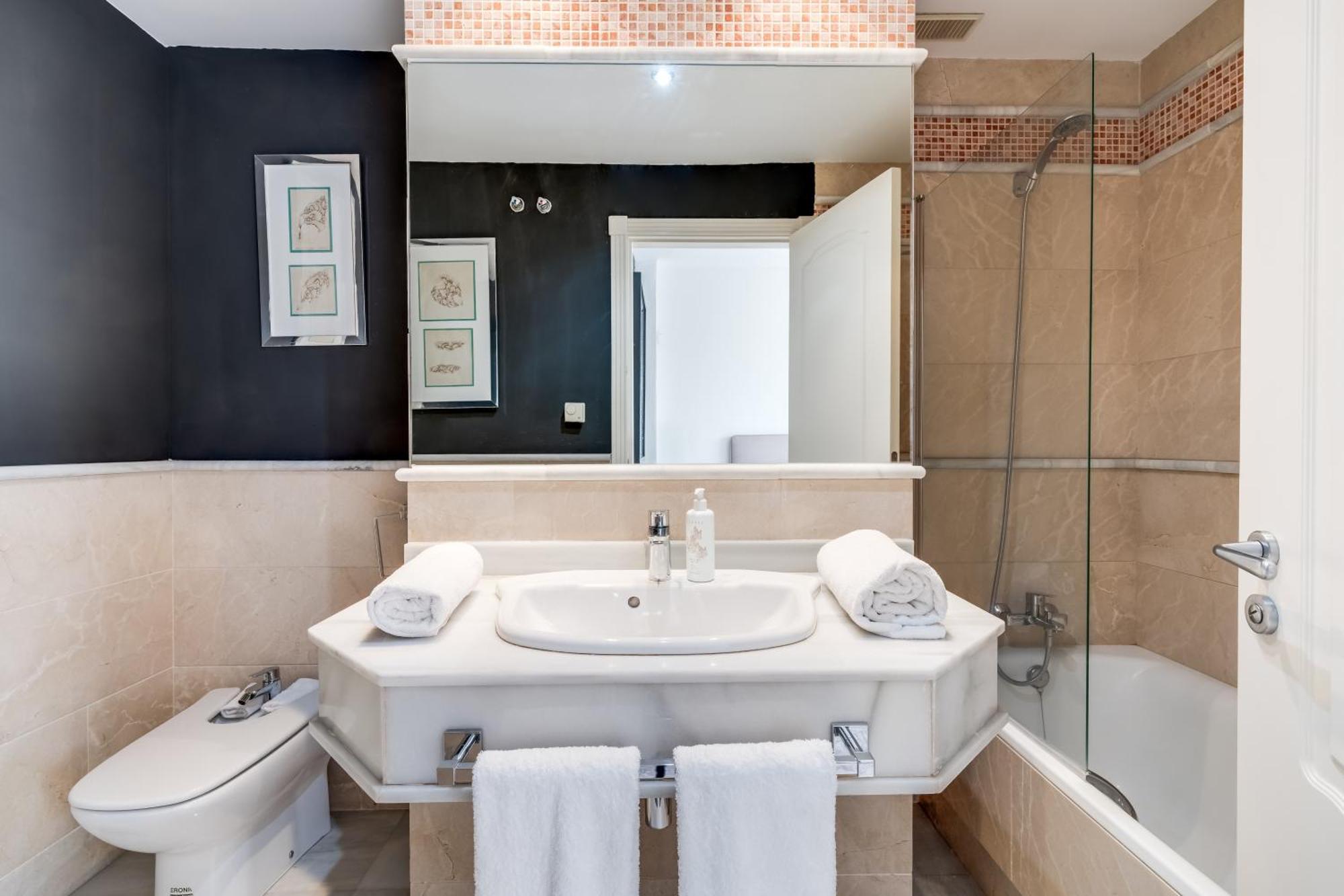 Molo Residences Boutique Apartments & Spa マルベーリャ エクステリア 写真
